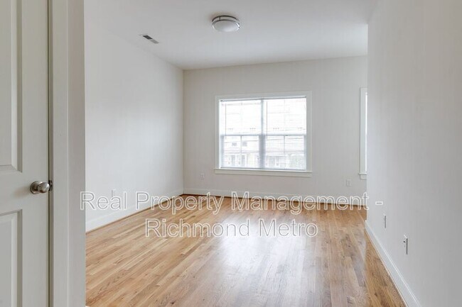 Building Photo - 1322 McDonough St