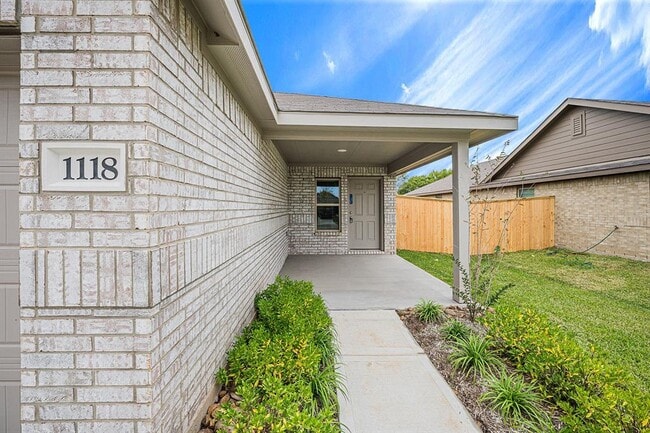 Building Photo - 1118 Millers Pass Dr
