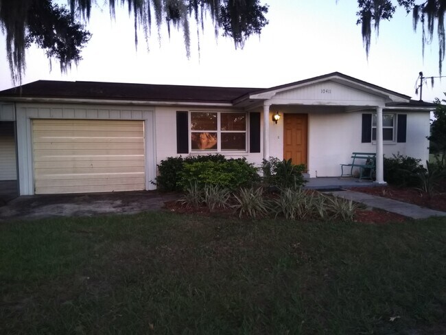 Building Photo - 5336 Pine St