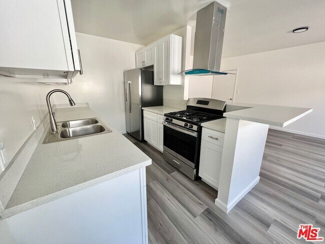 Building Photo - 1426 Orange Grove Ave