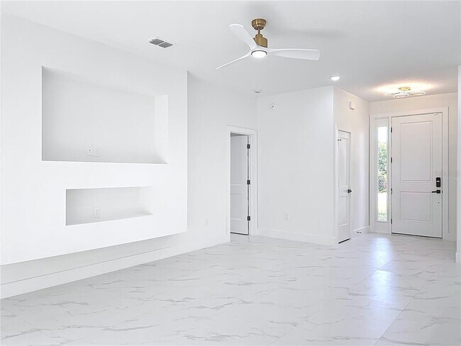 Building Photo - 780 Kangaroo Ct