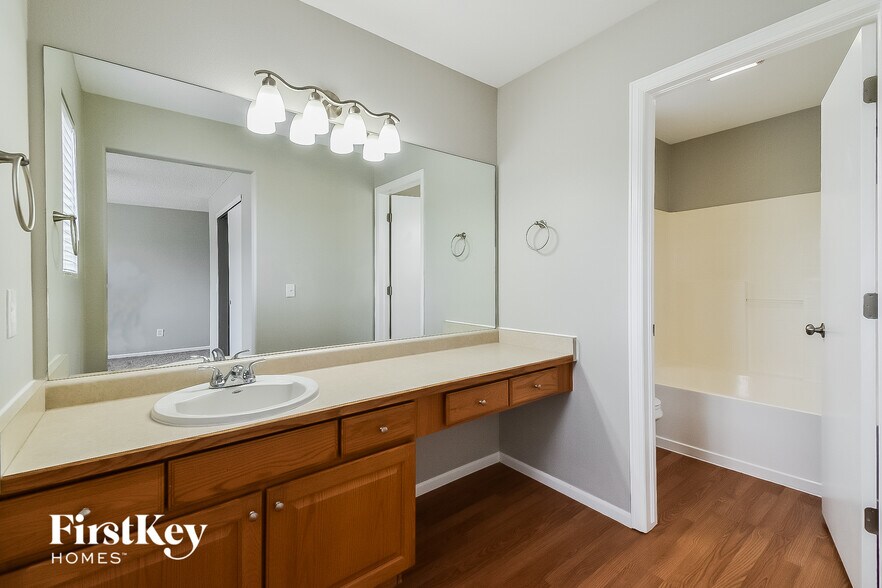 Building Photo - 9370 Pony Gulch Way