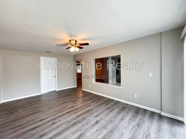 Building Photo - 1790 Marshall Dr