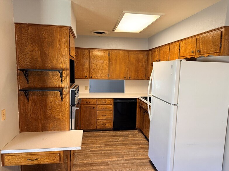 Building Photo - 4252 Candy Ln