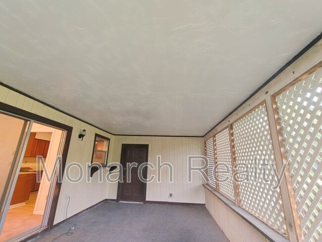 Building Photo - 6133 NW 33 St