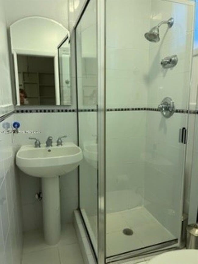 Building Photo - 5780 SW 59th Pl