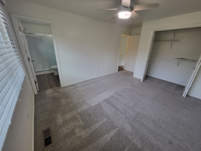 Building Photo - 3146 Heaton Way