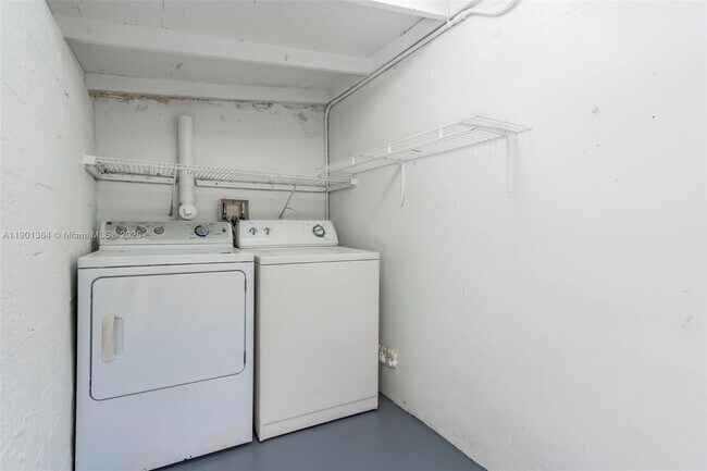 Building Photo - 5801 SW 9th Terrace