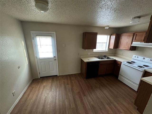 Building Photo - 5837 Shadydell Dr