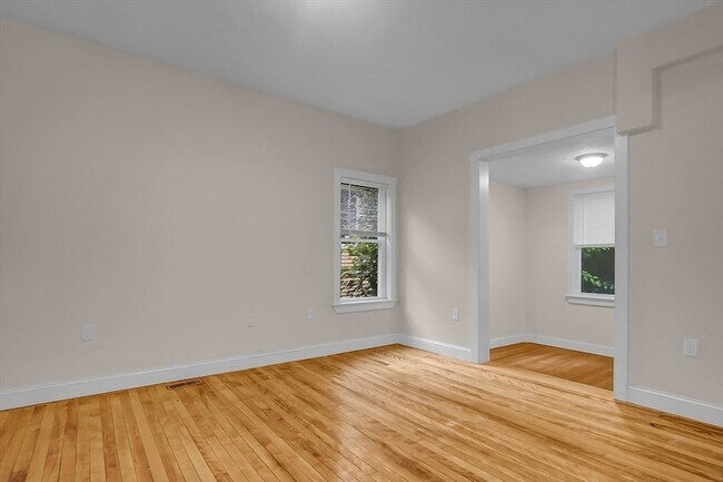 Building Photo - 29-33 Highland Avenue Unit 4