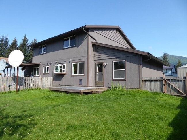 Building Photo - Pet Friendly Valley 2 story town home 2BD/...