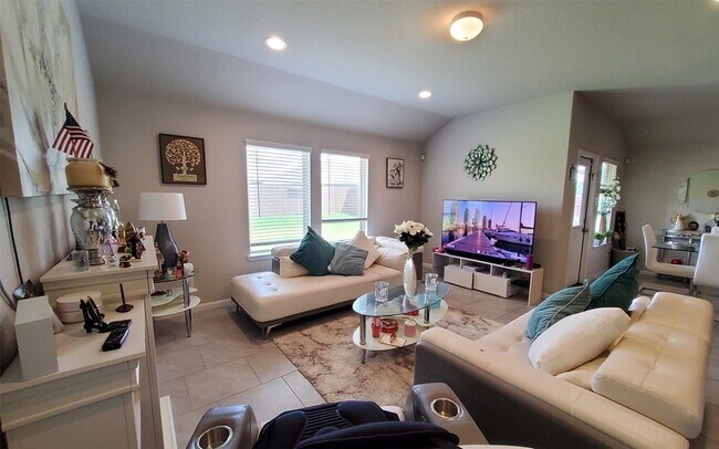Building Photo - 29614 Kettle Creek Ct