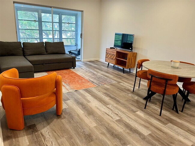 Building Photo - 2151 NE 68th St