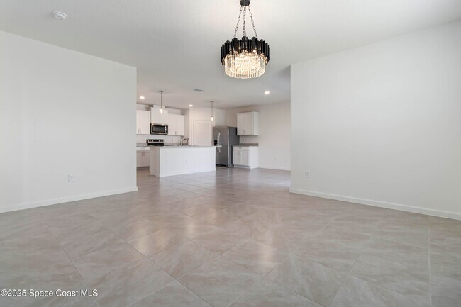 Building Photo - 7144 Topaz Dr