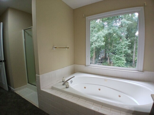Building Photo - 4761 Habersham Way SE