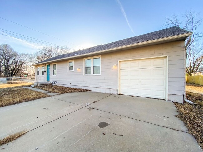 Building Photo - 11426 Applewood Dr