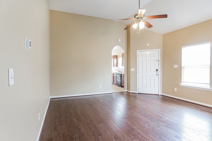 Building Photo - 4652 Rosser Loop Dr
