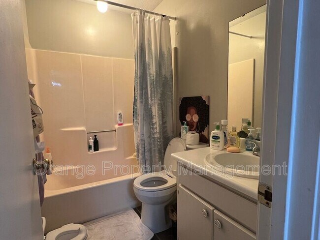 Building Photo - 343 Old Greenville Hwy