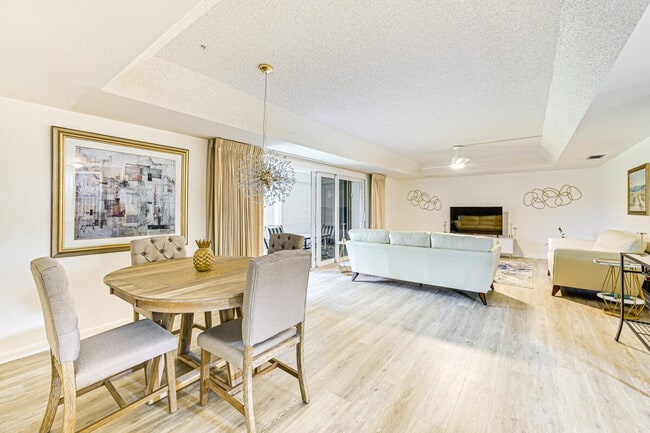 Building Photo - 432 Teryl Rd