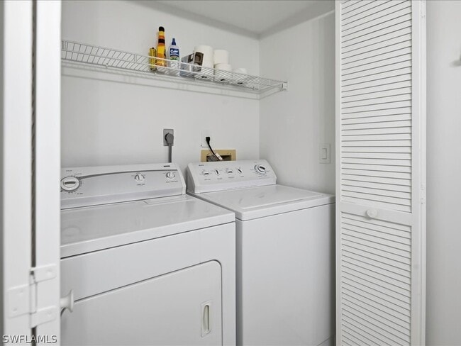 Building Photo - 1001 Foxfire Ln