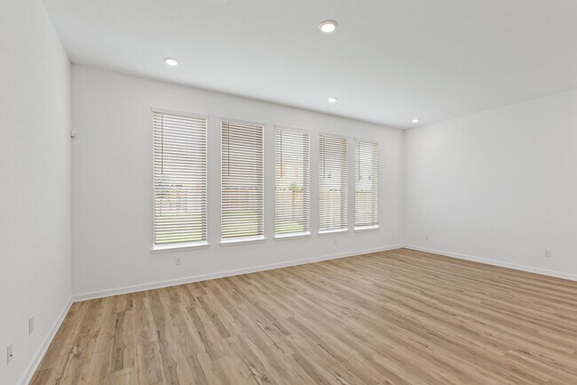 Building Photo - 4131 Balboa Dr