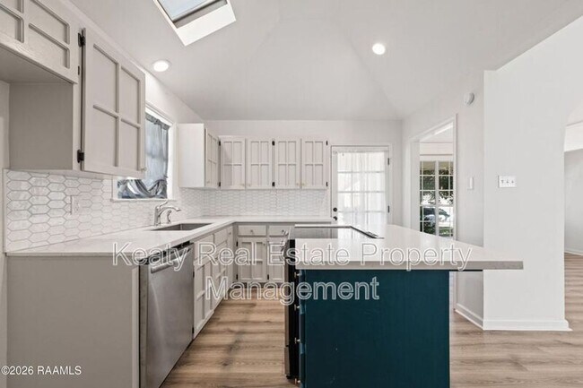 Building Photo - 313 Wallingsford Cir