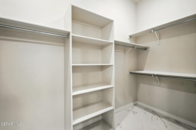 Building Photo - 14937 Tierra Mirage Ave