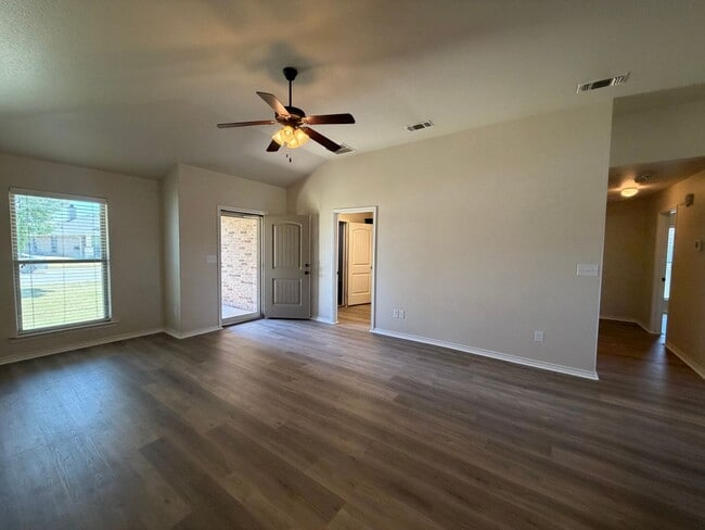 Building Photo - 3/2 in Frenship ISD, available MAY!!!