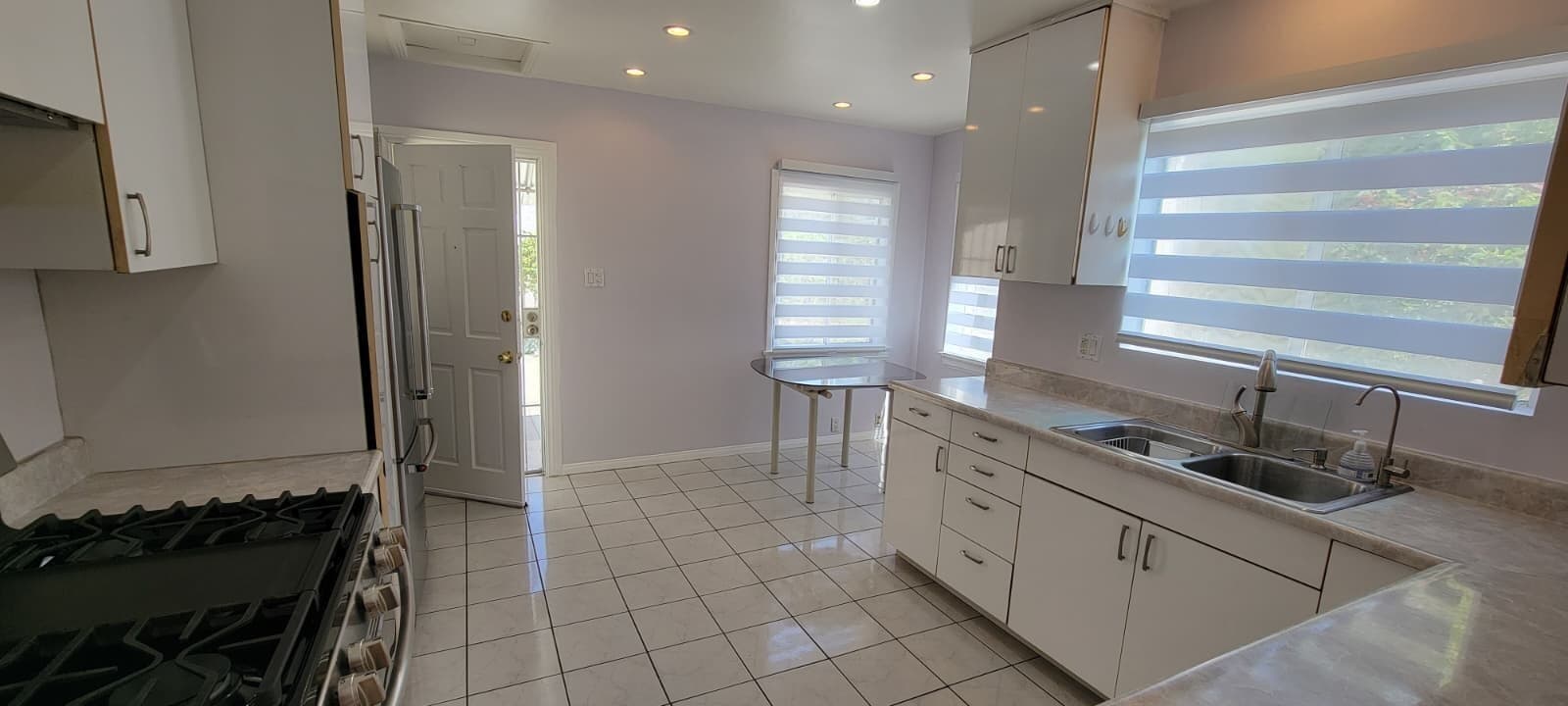 Building Photo - 567 South St