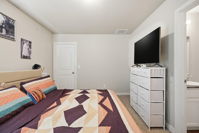 Building Photo - 1605 135th St