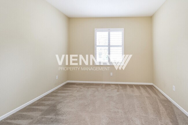 Building Photo - 7933 Collins Isle Ln