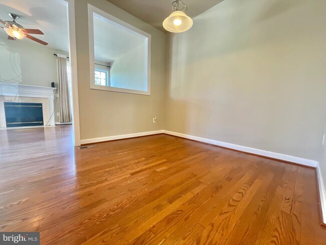Building Photo - 3550 Tabard Ln