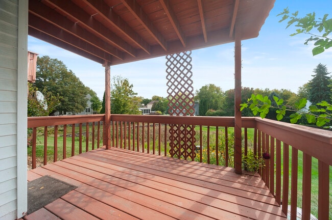Building Photo - 315 Spring Point Dr