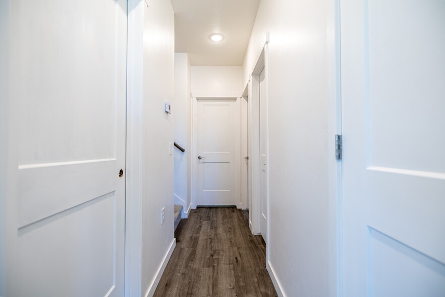 Building Photo - 1110 Monroe Ct