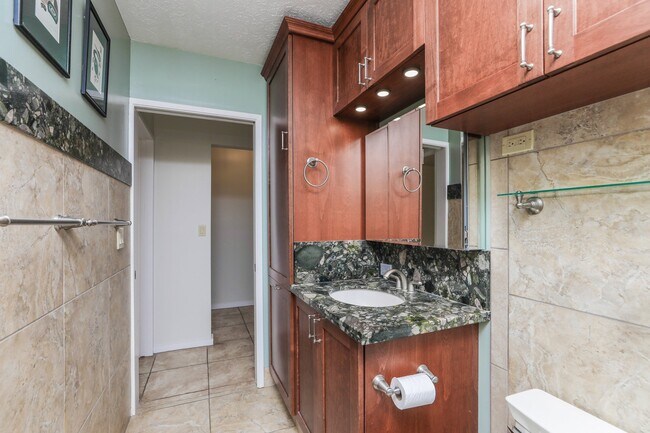 Building Photo - 99-1362-1362 Hele Mauna Pl