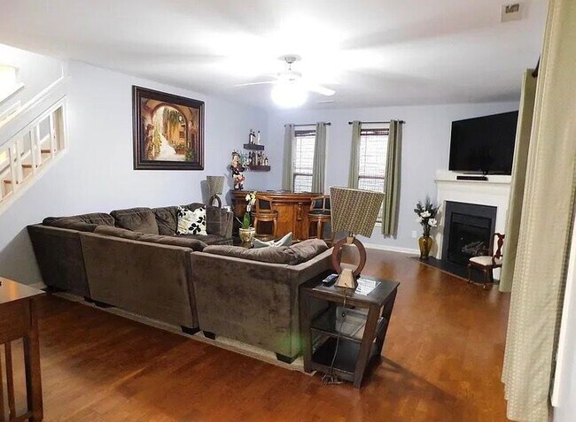 Building Photo - 3028 Landing Falls Ln