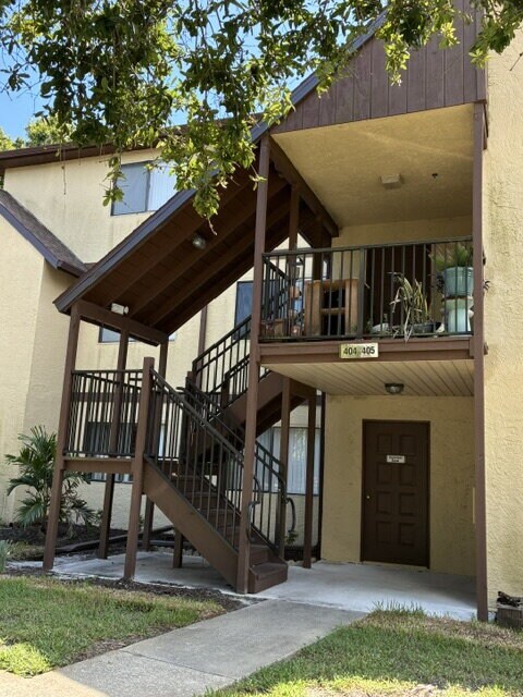 Building Photo - 7821 Maplewood Dr