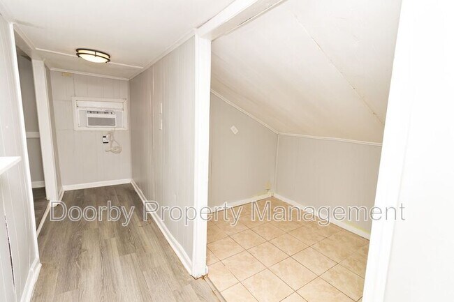 Building Photo - 2609 14th Ave