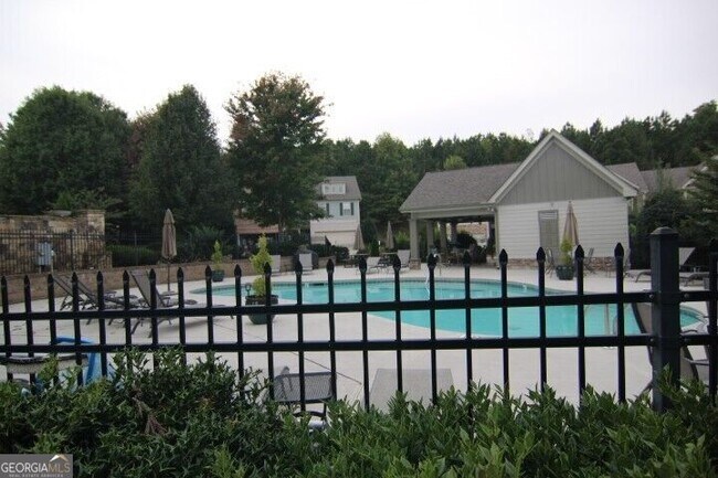 Building Photo - 5850 Vinyard Ln