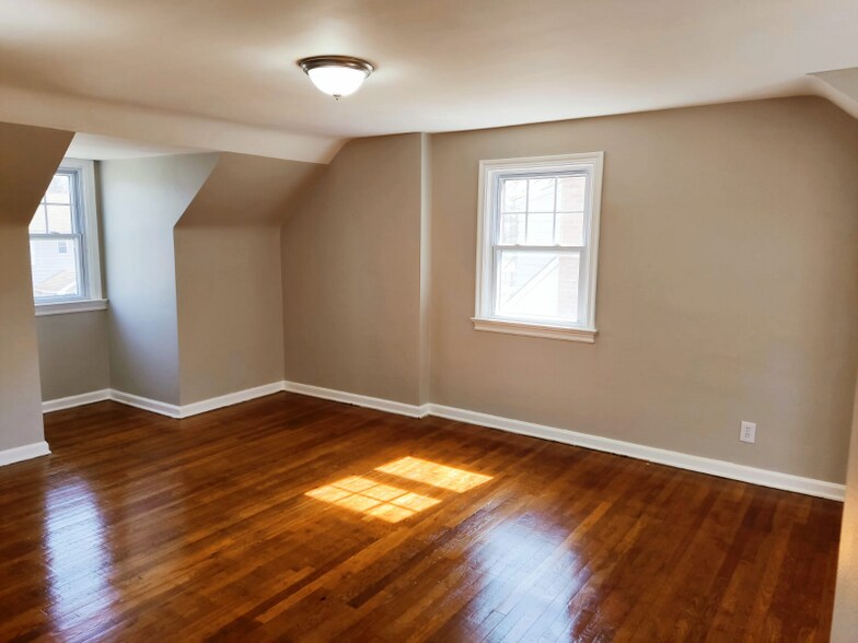 Building Photo - 1516 Wilmar Rd