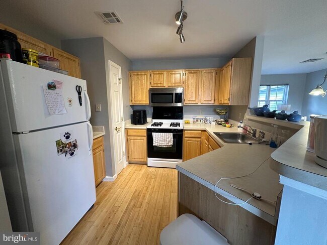 Building Photo - 107 Oriole Ct
