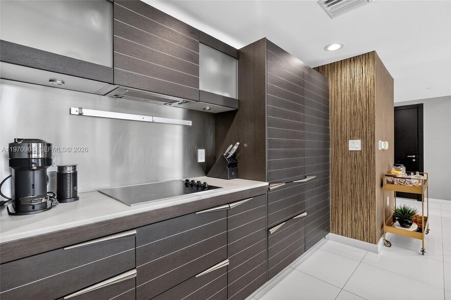 Building Photo - 200 Biscayne Boulevard Way