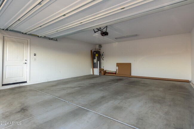 Building Photo - 3900 E Baseline Rd