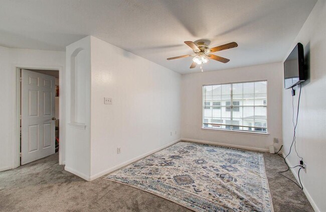 Building Photo - 12702 Autumn Glen Dr