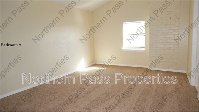 Building Photo - 3403 Pershing Dr
