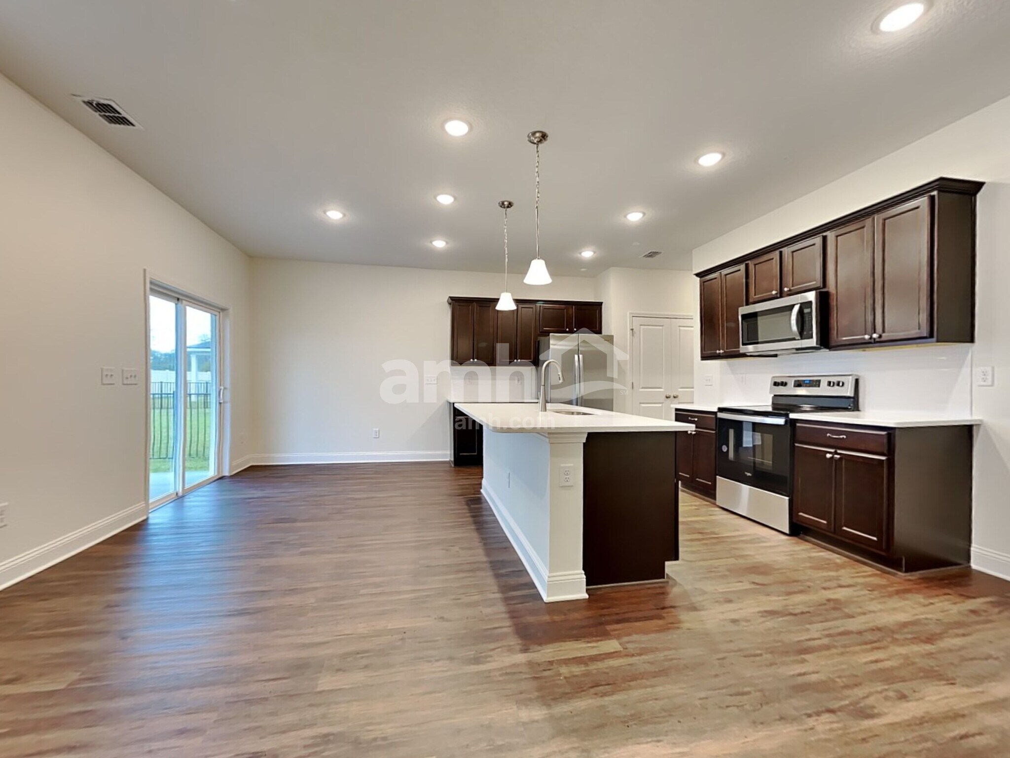 Building Photo - 399 Onate Cir