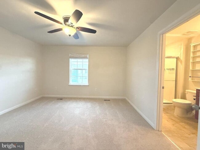 Building Photo - 189 Magellan Dr