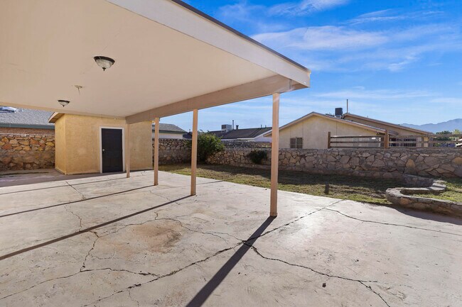 Building Photo - 10953 Casey Stengel Pl