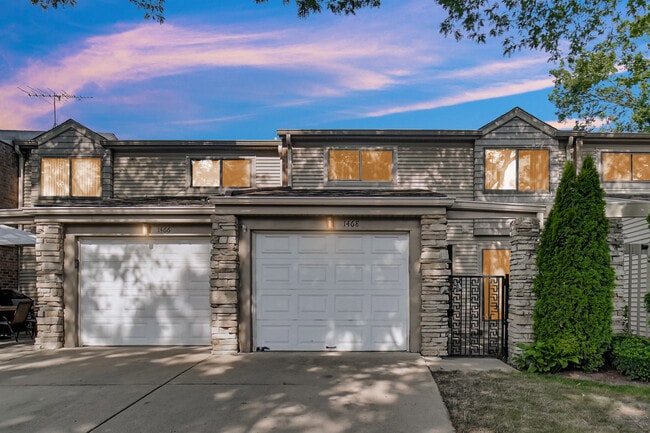 Building Photo - 1468 N Picadilly Cir