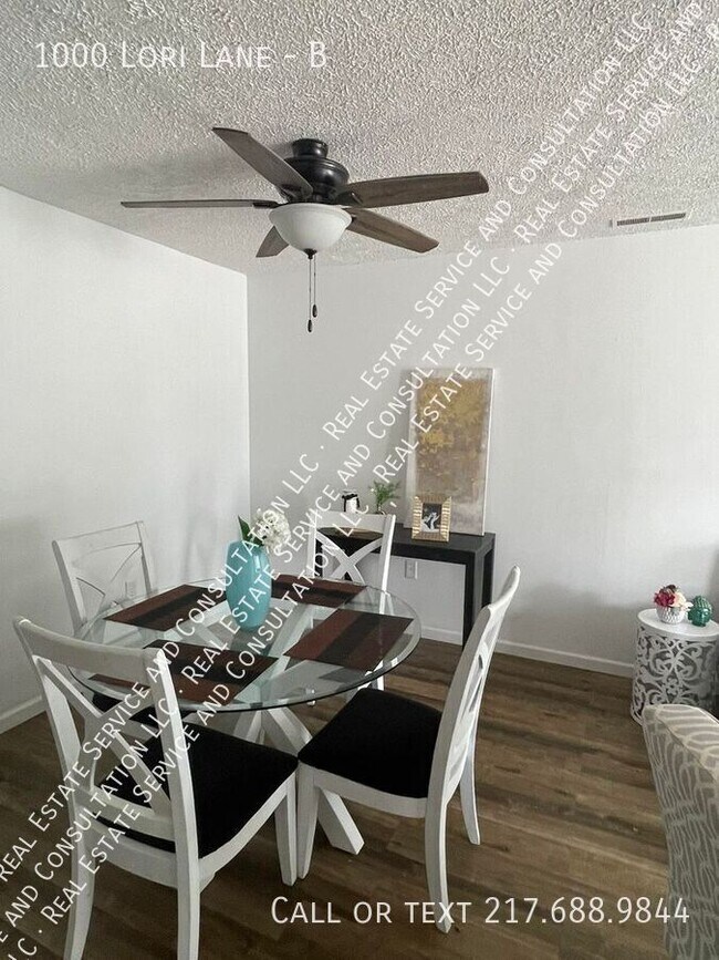 Building Photo - 1000 Lori Ln